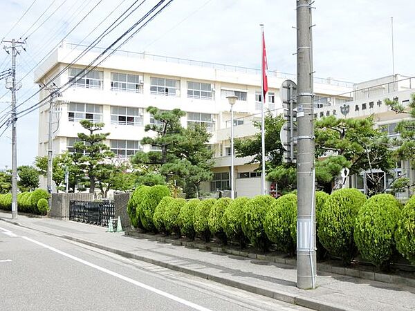 新潟市立 鳥屋野中学校 1740m