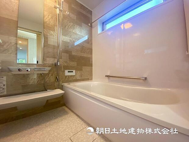 【浴室】浴室暖房利用で浴室が温かいと居室との温度差も減り健康上のメリットにもなります 