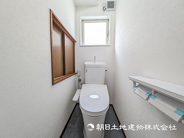 【トイレ】トイレ空間を快適に過ごせる機能が充実しています 