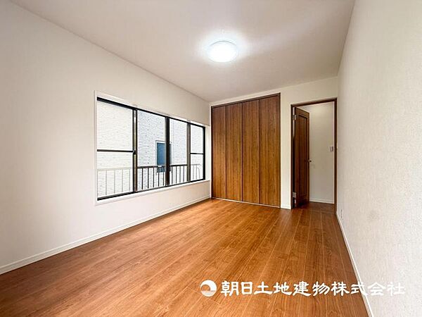 【洋室】子供部屋は自分で片づけやすい環境づくりで片付けやすく、お子さん自身の工夫が活きる収納