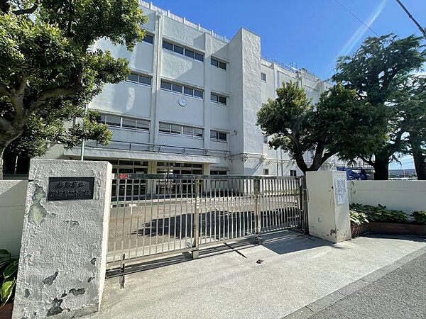 横浜市立瀬谷第二小学校930ｍ