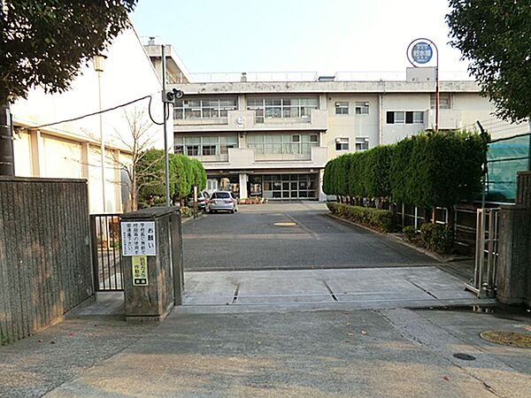 横浜市立名瀬中学校1040ｍ