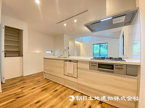 キッチンを拡大表示