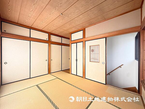 【和室】ゆっくり足を伸ばしたいとき、ほんの少しの休憩としても利用できます