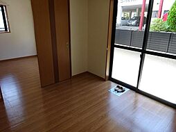 メゾン・アルカディア 1階2LDKのリビング/ダイニング