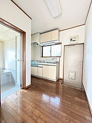 相鉄本線 星川駅 徒歩17分の賃貸アパート 1階1Kのリビング/ダイニング