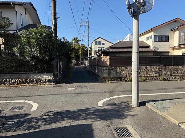 西面道路