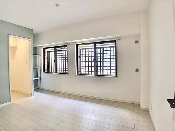 全室窓が付いているため、圧迫感のないお部屋でお過ごしいただけます♪