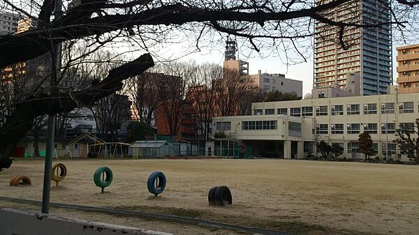 平和小学校まで　452m　徒歩約6分●【教育目標】考える子、やりぬく子、心豊かな子、たくましい子