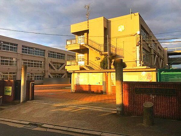 八幡市立くすのき小学校 450m