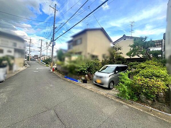 ■物件前面道路写真。