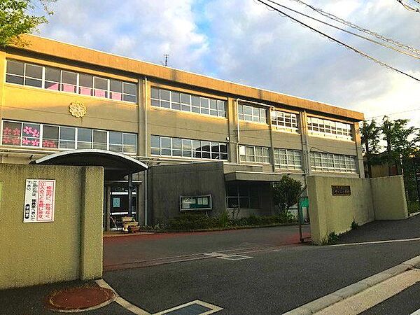 八幡市立さくら小学校 650m