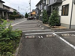 7 / 12