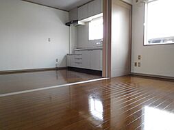 レジデンス亜美江 102 1階3DKのリビング/ダイニング