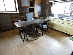 滝の沢戸建住宅 5DKのリビング/ダイニング