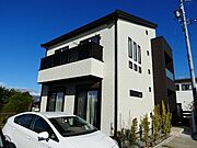 日野駅より徒歩35分 築8年10ヶ月 2階建の賃貸物件