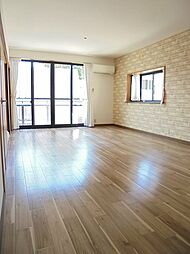 メゾンルセーヌB棟 2階2LDKのリビング/ダイニング