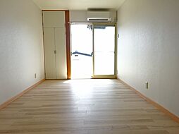 メゾン・ドゥ・マキ ウエスト 1階1Kのリビング/ダイニング