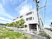 附属中学前駅より徒歩8分 1階 築30年の賃貸物件