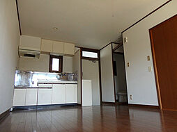 ニューハイツワデ 1階1LDKのリビング/ダイニング