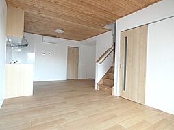 Lupinusますみヶ丘 2階2SLDKのリビング/ダイニング