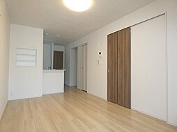 Lottie伊那I 1階1LDKのリビング/ダイニング