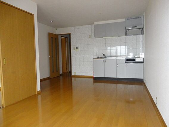 サンライン東部_内装_1