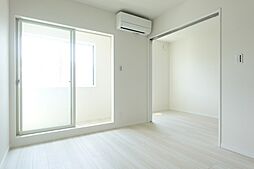 クレスト諏訪形　1号棟 202 2階1LDKのリビング/ダイニング