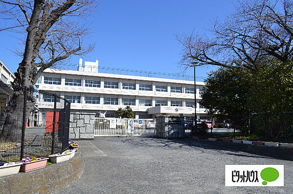 画像26:中学校「富士市立吉原第二中学校まで1445m」