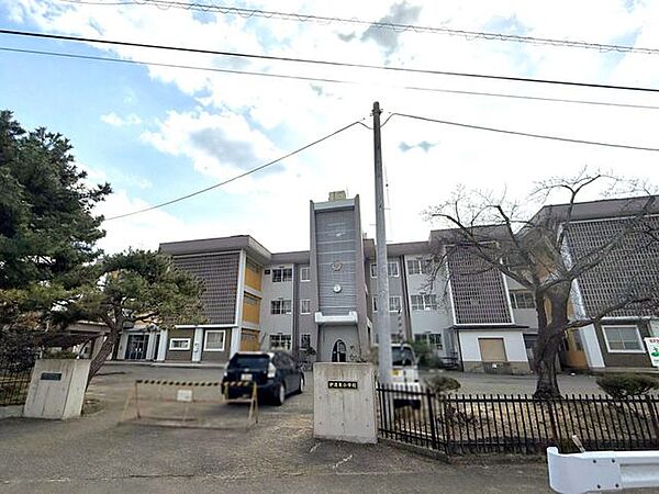 detached 福島県伊達市箱崎字布川
地図を見る