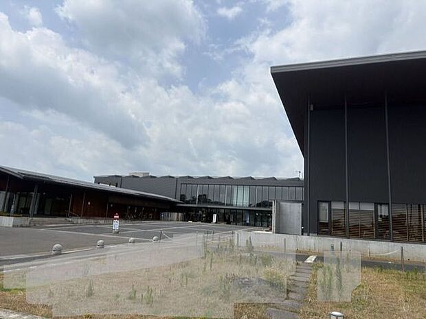 福島市役所 飯坂支所 1360m