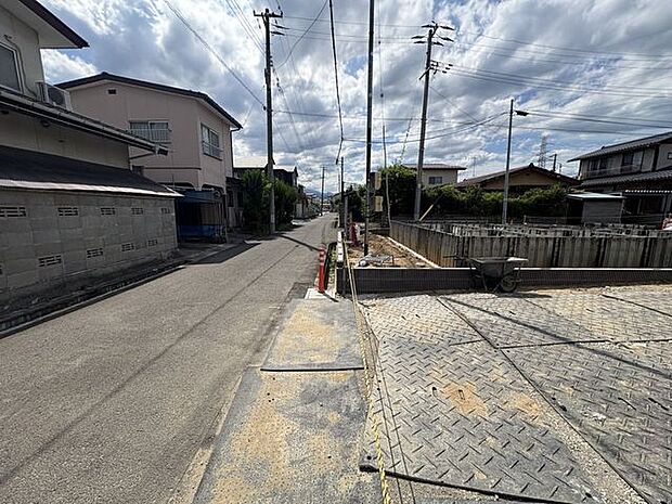前面道路含む現地写真