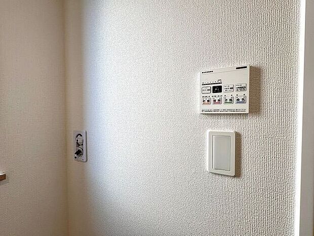 浴室換気乾燥機が付いています。寒い季節は暖房が重宝します。