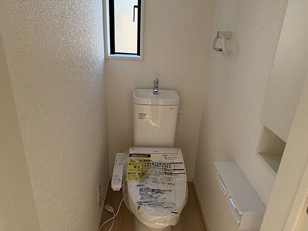 温水洗浄暖房便座付きです