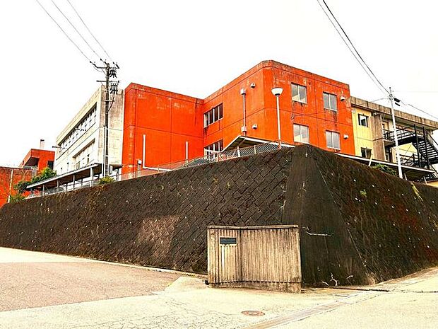 中村第一中学校 2850m