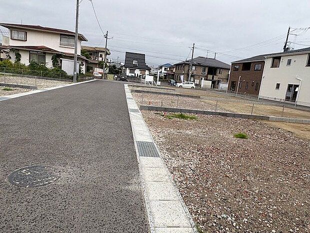 前面道路含む現地写真