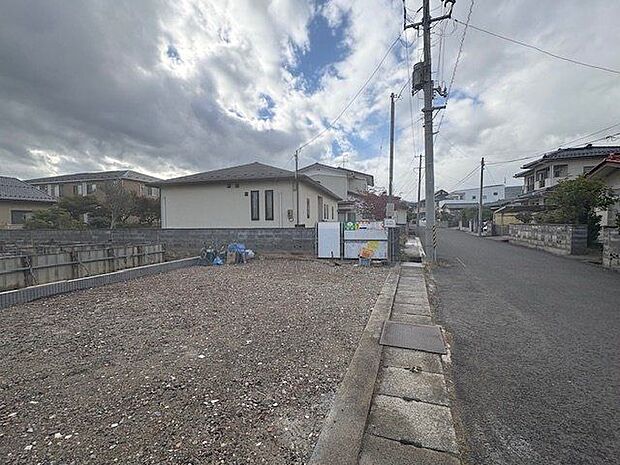 前面道路含む現地写真