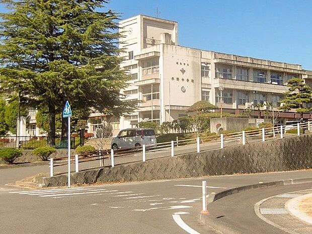 福島市立平野中学校 610m