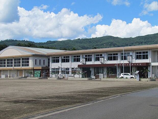 福島市立西根中学校 1370m