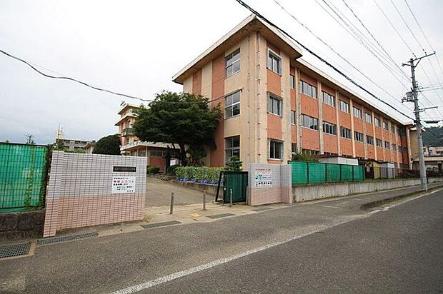 福島市立福島第三小学校 1430m