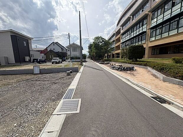 前面道路含む現地写真
