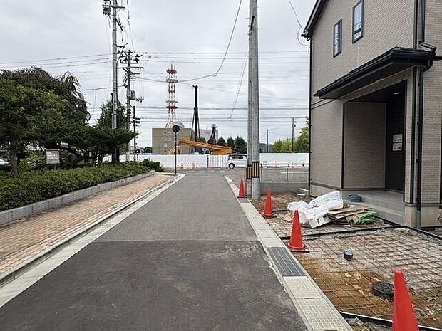 前面道路含む現地写真