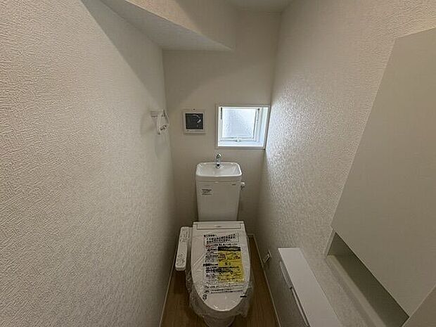 1F