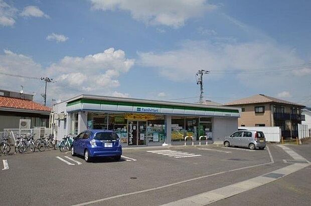 ファミリーマート 福島商業高校前店 600m