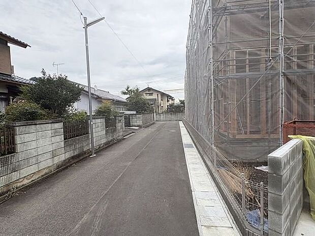 前面道路含む現地写真