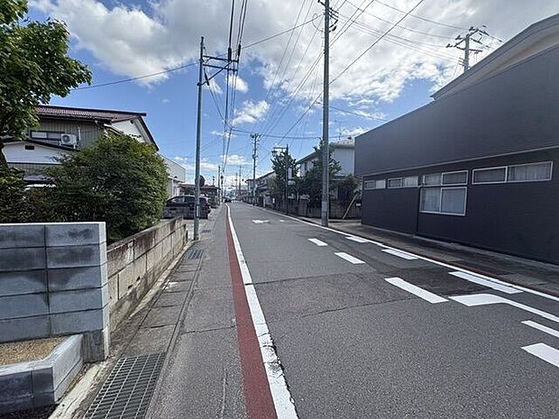 前面道路含む現地写真