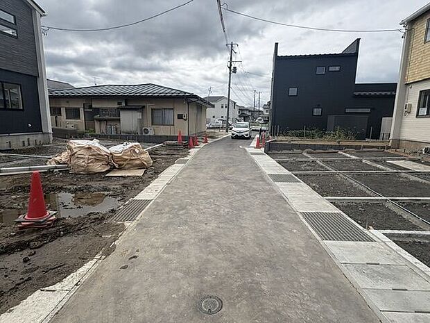 前面道路含む現地写真