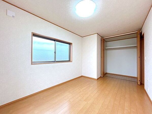 【リフォーム済/2階西側洋室】クリーニングいたしました。