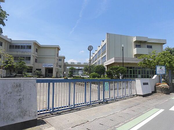 【小学校】　浅羽野小学校　徒歩約15分　1200ｍ