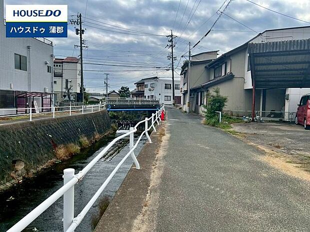 前面道路含む現地写真